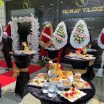 Karşılama Hostesi Kiralama 4000 TL – 6000 TL Aralığında Neden Bazı Etkinliklerde Büyük Fark Yaratır?