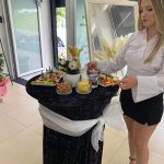 İstanbul Pamuk Şeker Arabası Kiralama: Etkinlik Alanında Kalabalığı Toplayan Renkli Stand Deneyimi