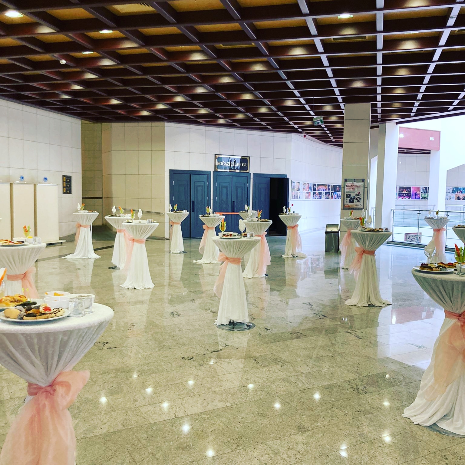 Bağlarbaşı Kültür Merkezi Nikah Kokteyli Organizasyonu – Şıklığın ve Zarafetin Buluşma Noktası
