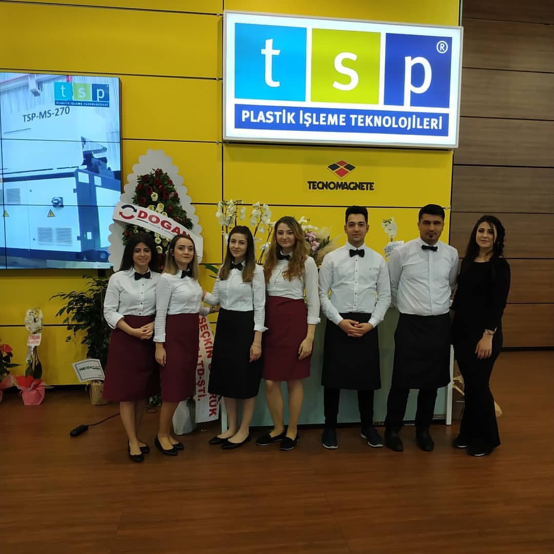 İstanbul Fuar Hostesi & Garson Kiralama | Profesyonel Stand & Açılış Hizmeti
