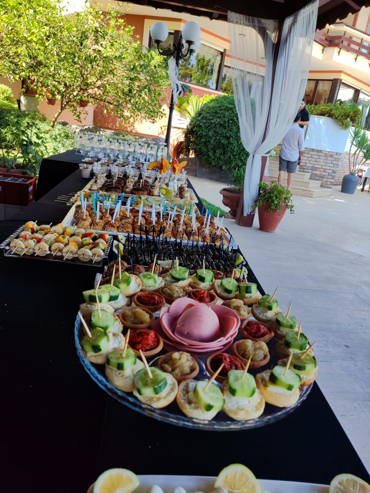 İstanbul Organizasyon Fiyatları 2026 | 32.500 TL’den Başlayan Catering, Kokteyl ve Davet Paketleri