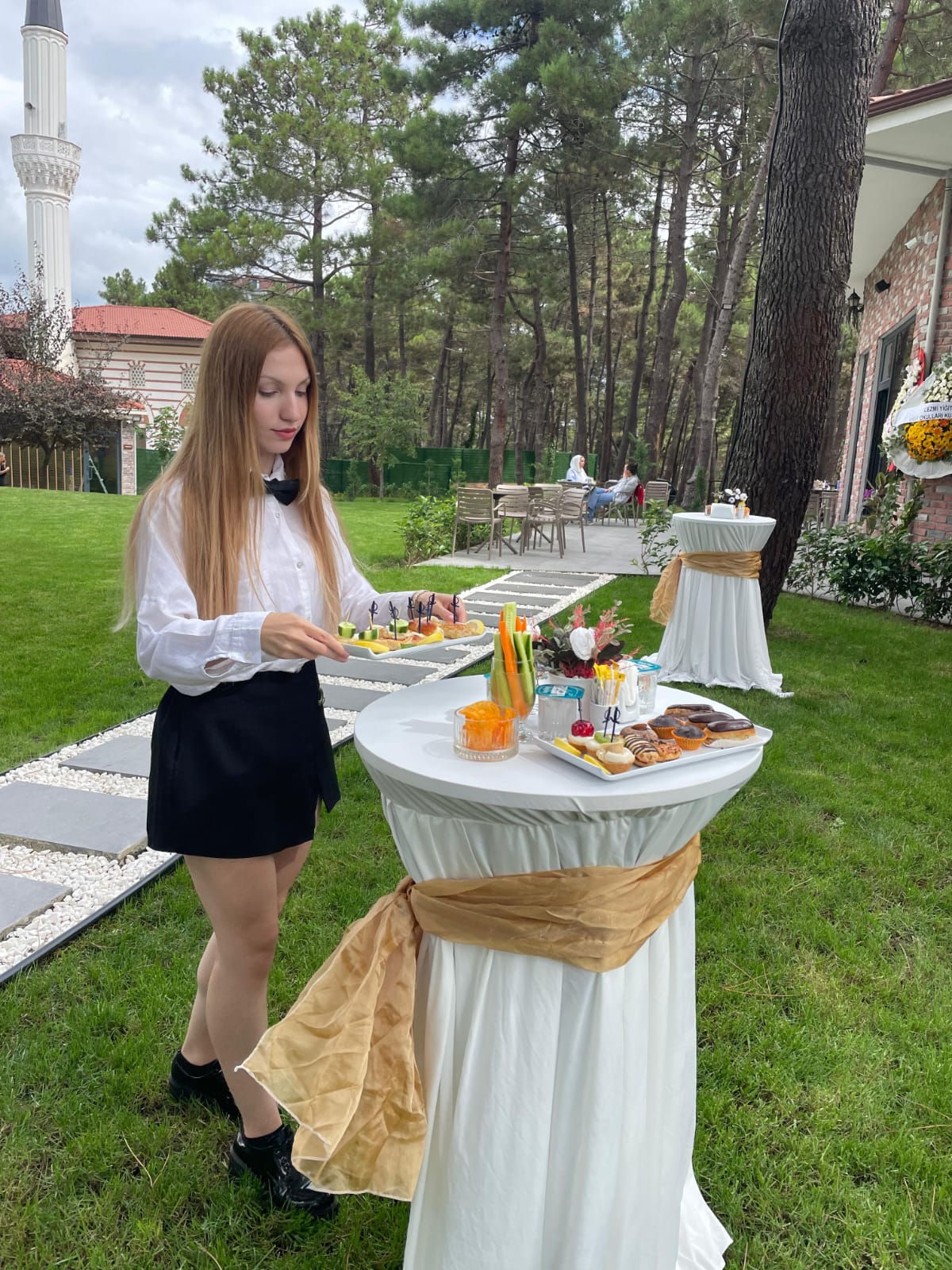 Lezzet Dolu Nişan İkramlıkları: Catering Fiyatları ve Menü Örnekleri