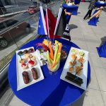 5 Kokteyl Masası Kiralama Ve 30 Kişilik Sıcak Soğuk İkram + Mini Ses Sistemli Organizasyon Paketi | 19.900 TL