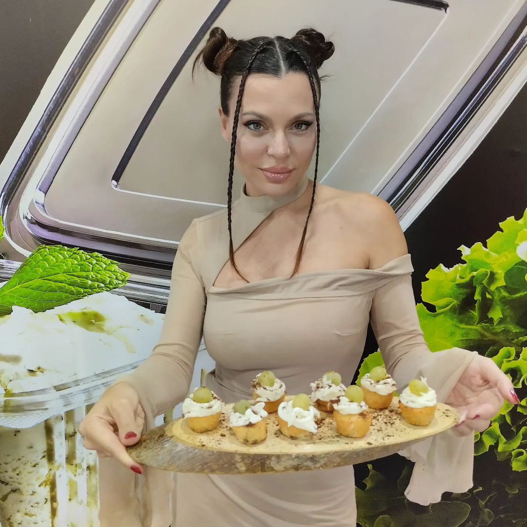 TÜYAP Fuarında Catering ve Hostes Hizmetiyle Standınızı Yoğun İlgi Gören Bir Deneyim Alanına Dönüştürün