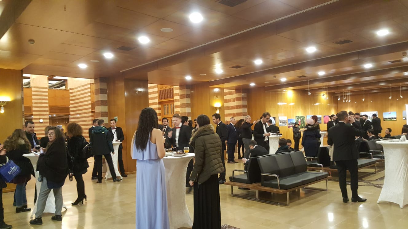 Gala Organizasyonu Neden Bazılarında “Üst Segment” Hissiyatı Verir? Giriş, Işık, İkram ve Akış Detayları