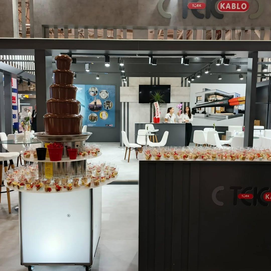 Beylikdüzü Sokak Lezzetleri Stand Kiralama Hizmeti ile Davetlerinize Renkli ve Lezzetli Dokunuş Ekleyin