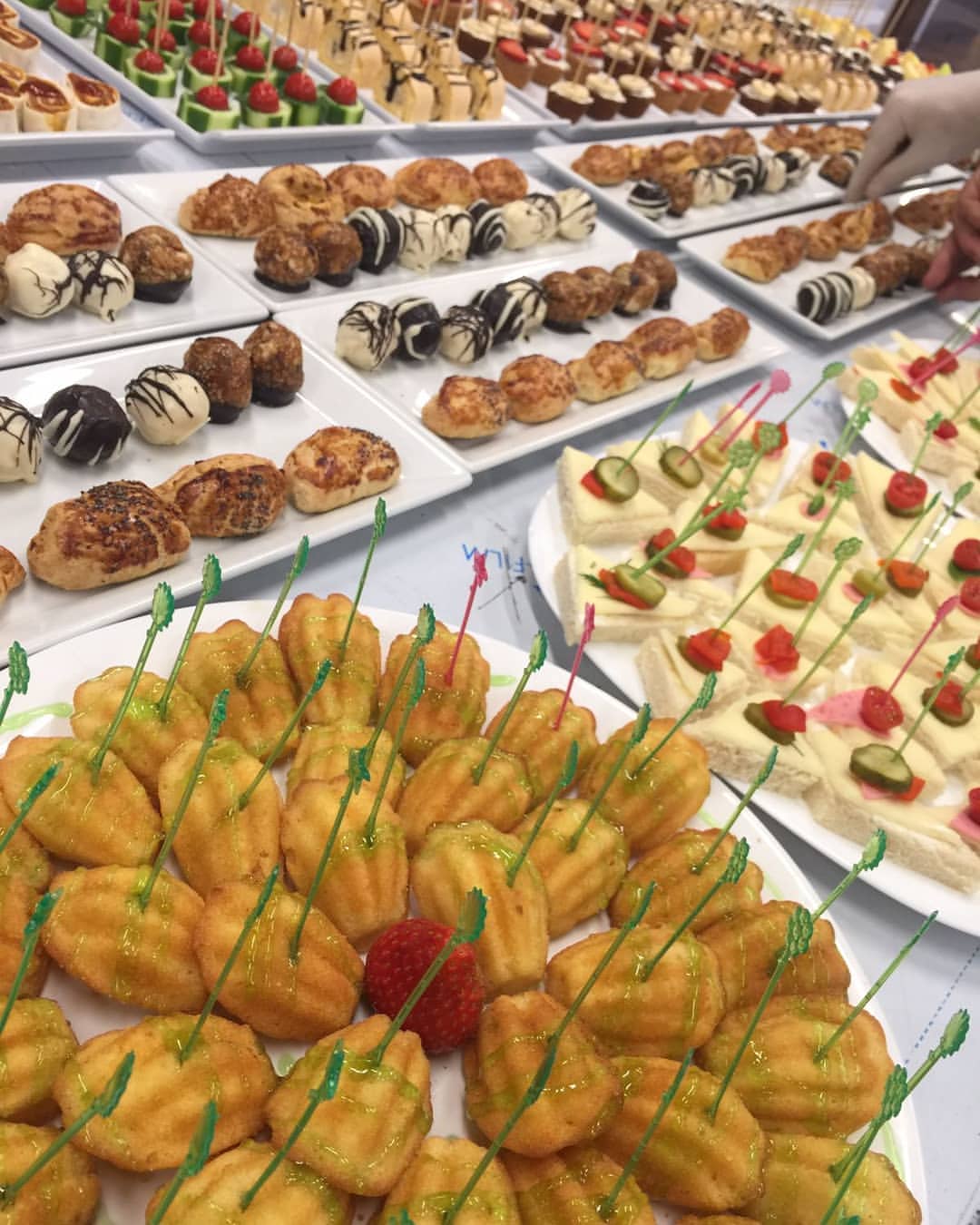 Esenler Catering Firmaları – Açılış Kokteyli, Söz-Nişan, Davet ve Yemekli Organizasyon