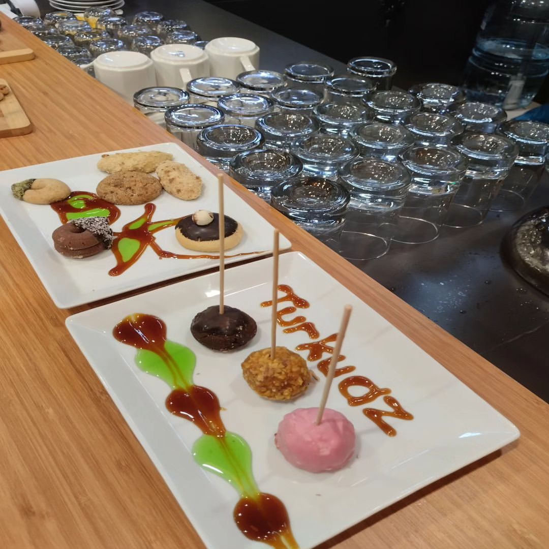 Fuar Catering Çözümleri ile Marka İmajınızı Güçlendiren Şık Sunum Alternatifleri