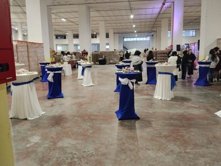 Gaziosmanpaşa Kokteyl Masası Kiralama – Her Etkinlikte Şıklık Detaylarda Saklı