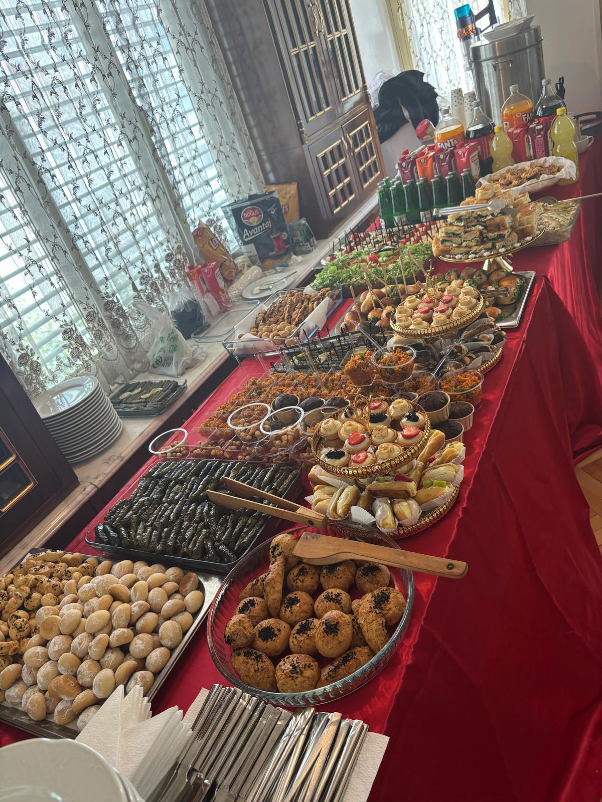 Esenyurt’ta Catering ve Davet Organizasyonu – Kokteyl ve Yemekli Etkinliklerde Fark Yaratın
