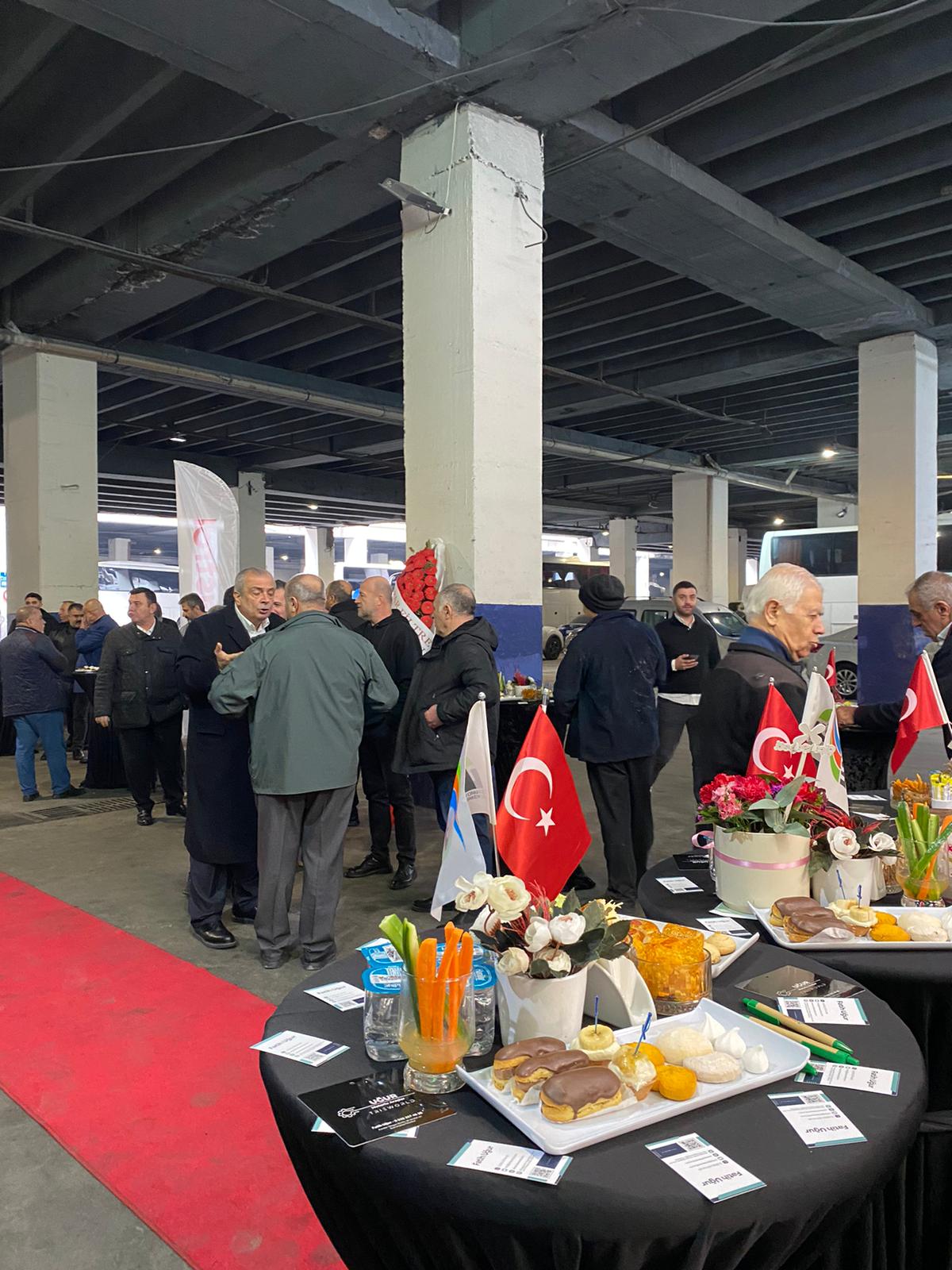 Şirket Organizasyonu Nasıl Daha Prestijli Görünür? Akış, Karşılama ve Sunum İncelikleri