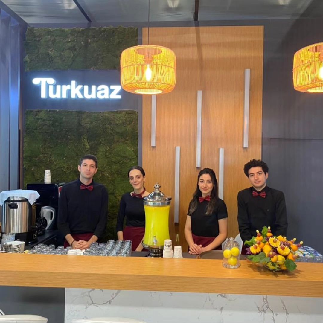 Fuar Organizasyonu Hostes Catering Fotomodel Tercüman Çözümleriyle Standınızda Güçlü Marka İmajı Oluşturun