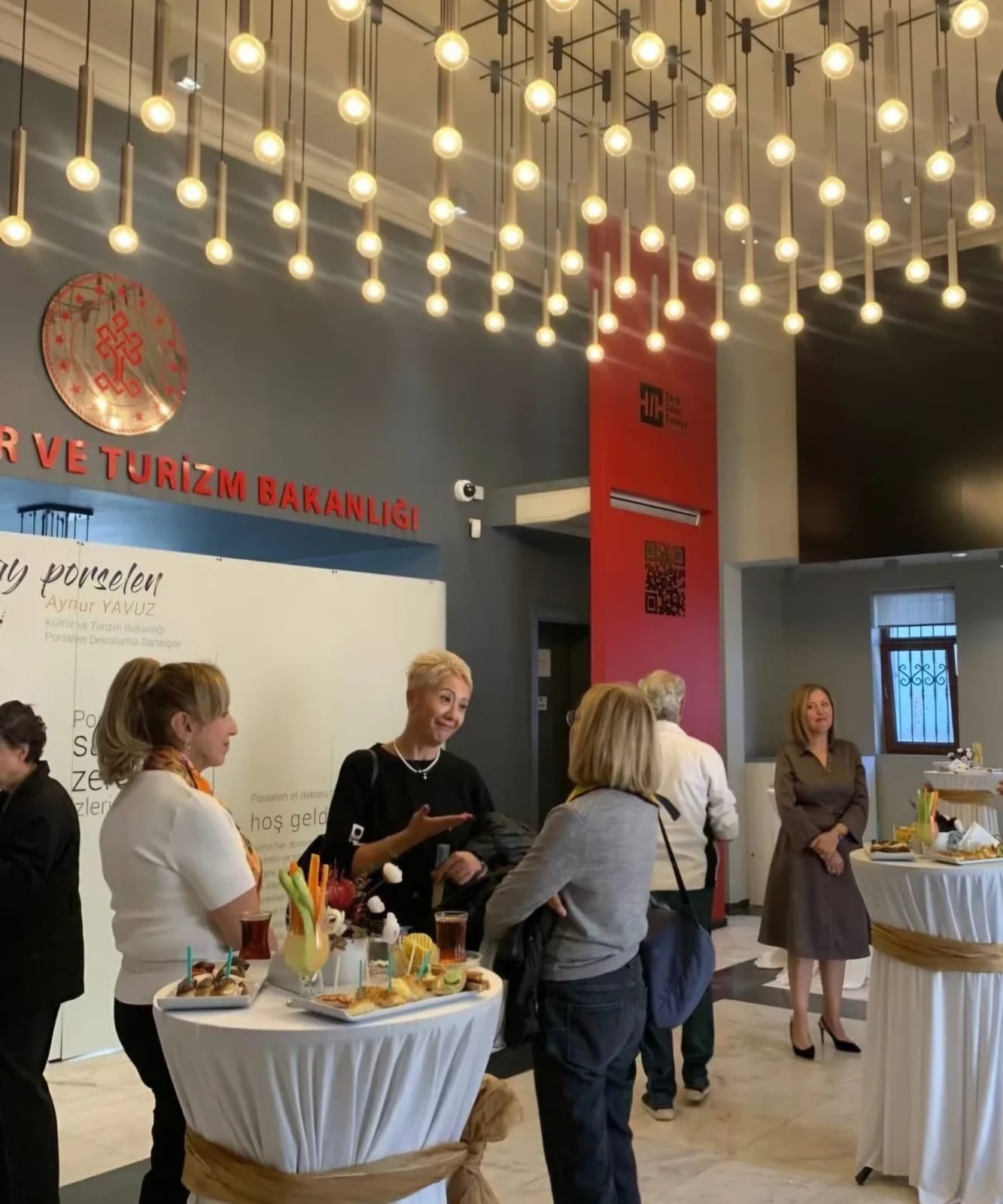Kurumsal Davetlerinize Değer Katacak Kokteylli Organizasyon Fiyatları 2026